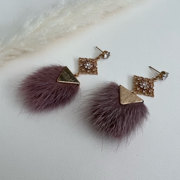 Flirty Dusty Pink Dangle Earrings - Elegant Pink Feather Dangle Earrings - Picture 13 of 16